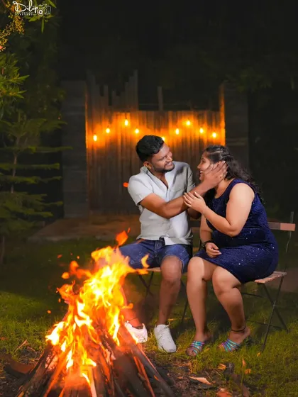 Another playful and happy moment captured by the bonfire. We create a comfortable atmosphere for you to be yourselves.