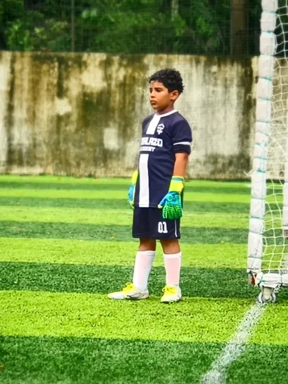 Our U11 goalkeeper, focused and ready between the posts during the Elite Grassroots Championships.