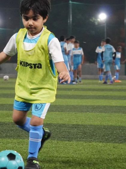 Blues Football Academy - Youth Football Academy Programs (Boys & Girls) Professional Training & Drills photo 22