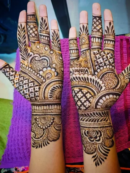 Custom Mehandi for Your Engagement photo 22