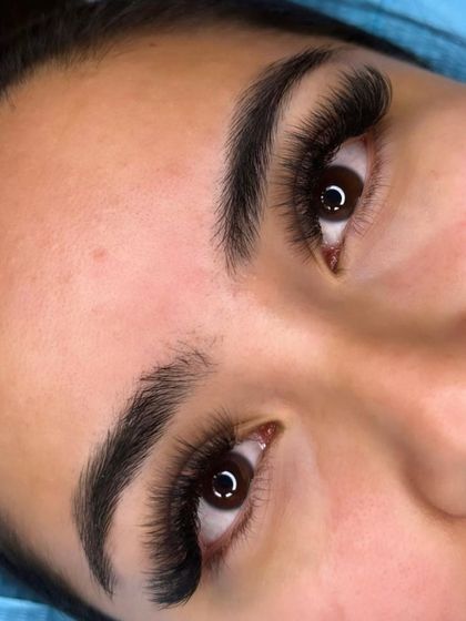 The Palette - Eyelash Extensions Volume Lashes: For Maximum Drama photo 4