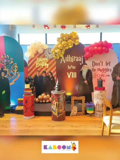 Meet the characters from the wizarding world! Our detailed backdrops feature beloved figures like Dumbledore and Hagrid, creating the perfect photo opportunity for your Potter-themed party.