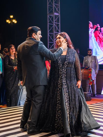 A sweet moment between a couple from the family during their dance.