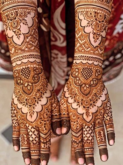 Hussaina Mehendi Artist - Party & Festive Mehendi Intricate Indian & Full Hand Designs photo 10