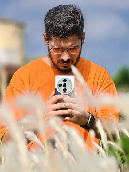 A self-portrait using the Oppo Find X7 Ultra. I often feature myself in content to create a personal connection and demonstrate how a product fits into a creator's workflow.