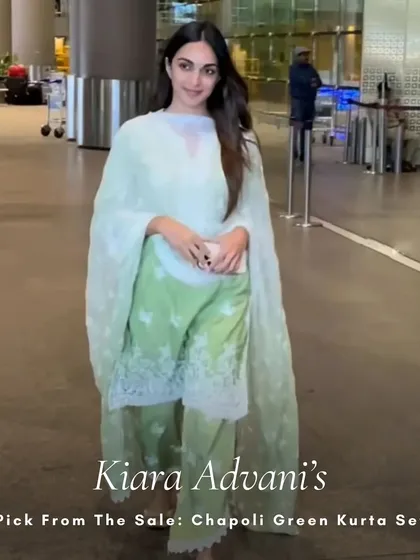 Here’s proof that you can be comfortable and chic even while traveling. I love seeing Kiara Advani in my Chapoli Green Kurta Set at the airport. It’s made from a super light fabric that’s easy to move in, proving that my designs are perfect for your real, everyday life.
