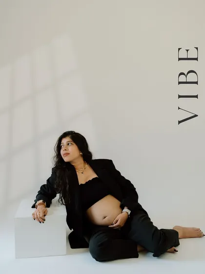 A modern, chic portrait for the stylish mama-to-be. My studio sessions are perfect for creating these clean, elegant, and powerful images that focus entirely on you and your bump.