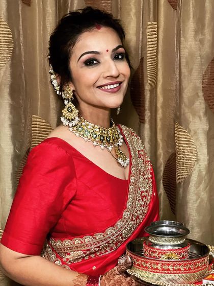 Elegant Buns & Updos photo 9