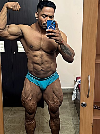 The struggle of a bodybuilder. Dry face, tired eyes, but a determined spirit. This is the reality of prep.