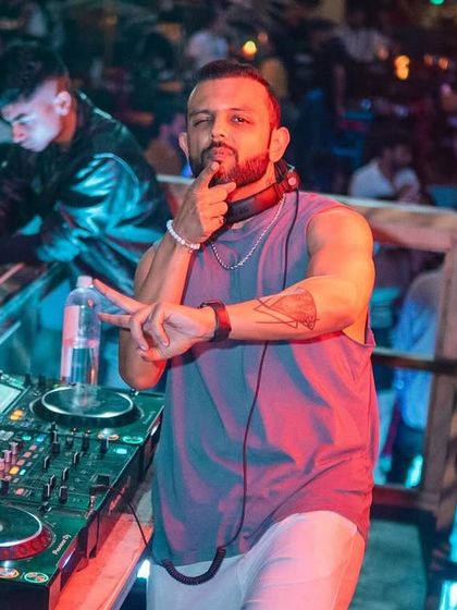 I get on the stage, you get on the floor, and let's put the night on fire. A shot from Hoot Cafe.