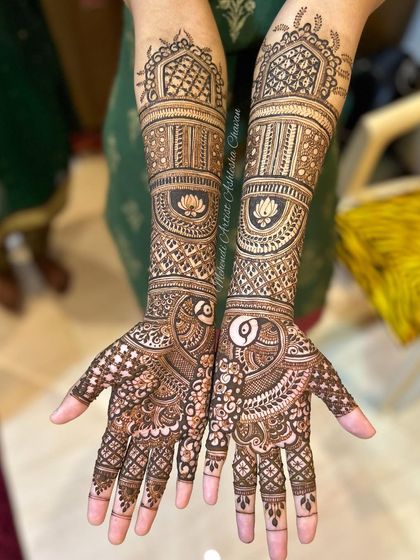 Full Bridal Mehendi (Hands) photo 84