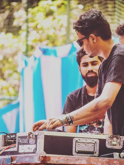 A throwback to the Holi Utsav in 2019. I've been spinning at festivals for years, and my experience helps me deliver a professional and unforgettable music experience every time.