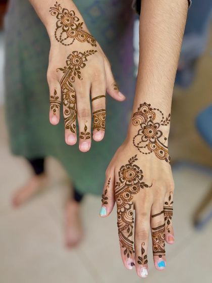 Mitali - Mehendi for Special Occasions Stylish & Minimalist Henna photo 16