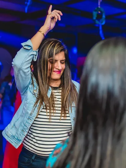 A guest dancing at TYD.