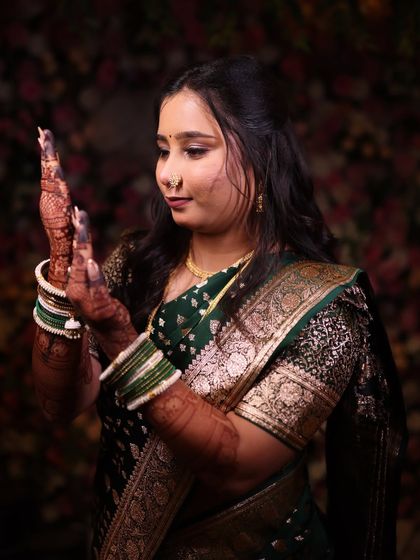 Traditional Engagement & Sakharpuda Looks photo 42