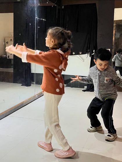 Subham Chail Performing Arts - Dance Instruction Kids Dance Classes (Fun & Foundational) photo 5