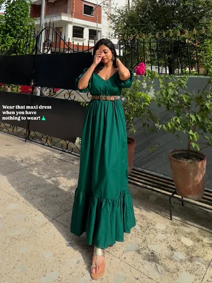 When you feel like you have nothing to wear, a great maxi dress is the answer. This emerald green dress is so comfortable and can be easily dressed up with a belt and sandals.