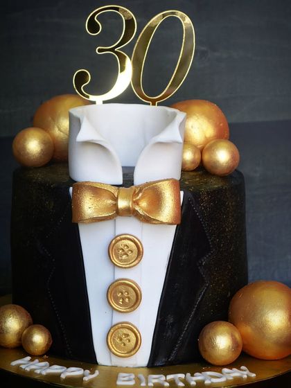 CookieDust by Janice - Custom & Celebration Cakes Custom Cakes for Grown-Ups photo 4