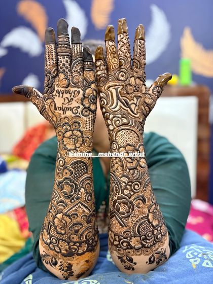 This design includes the groom's initial 'R' and the phrase 'Dulhan Bhabhi' (Bride Sister-in-law).