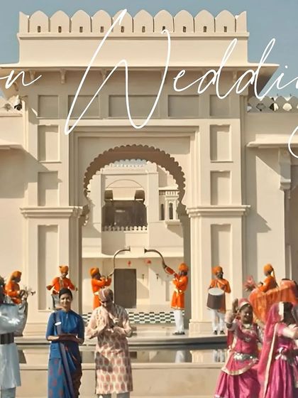 A destination wedding in Udaipur begins with a grand cultural welcome. We arranged for musicians and dancers in traditional attire to greet guests, immediately immersing them in the opulence and vibrant spirit of Rajasthan.