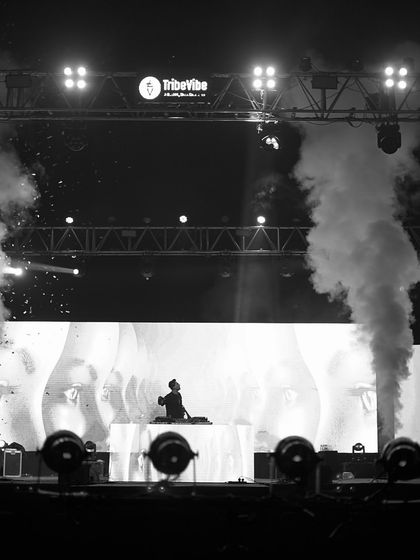 Another angle of the IIT Ropar show, with CO2 jets creating a wall of smoke. I use these effects to build anticipation and make the beat drops even more impactful.