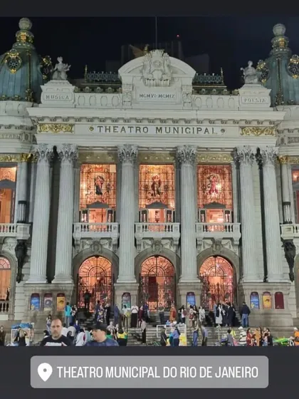 A beautiful night shot of the Theatre Municipal in Rio. A truly breathtaking venue.