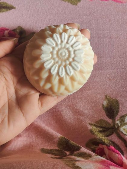 This is my Vitamin C and Almond Milk combo bar. It’s designed to be a short, punchy boost for your skin, leaving it bright and nourished. A little something special I whipped up for you.