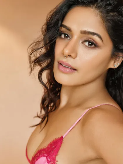 New pictures make me happy! A beautiful, soft-lit beauty shot focusing on a natural and radiant makeup look in a lifestyle setting.
