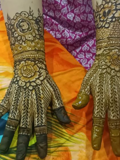 Shaikh Yasmeen - Wedding Party & Guest Mehendi Designs for Family & Bridesmaids photo 14