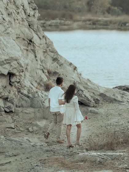 Bangalore Photographers - Pre-Wedding & Couple Photoshoots Earthy Elegance: Lakeside & Nature Shoots photo 29