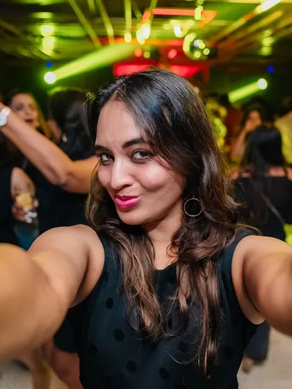 A selfie from the dance floor at Gawky Goose. It's always a blast spinning Bollywood tunes for this amazing crowd.
