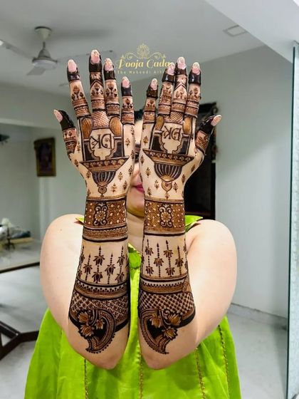 The full view of the back-hand design, showing how the patterns flow beautifully from the wrist to the fingertips.