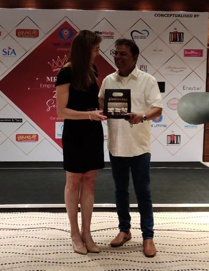 Our founding partner, Noemi Gil, receiving an award at the Mrs. India event. It was a pleasure to collaborate and contribute to the contestants' journeys.