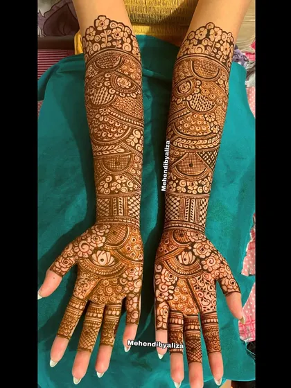 The full bridal masterpiece created for a wonderful client. The design is a beautiful symphony of patterns and motifs, all created with love.