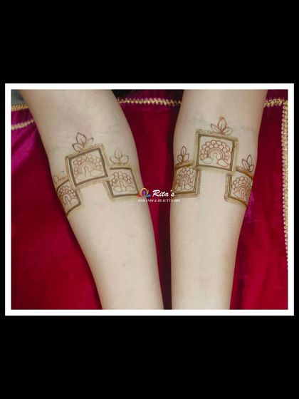 Engagement & Pre-Wedding Styles photo 10