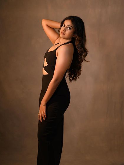 A beautiful shot of Namratha from our photoshoot. The soft waves and a classic black dress are a timeless combination.