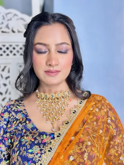 A close-up showing the soft yet impactful smokey eye. This is a versatile glam look that can be adapted for many occasions.