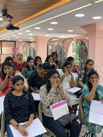 Asmitha Makeover Artistry - Personal Grooming Workshops Professional Makeup Artist Courses photo 33