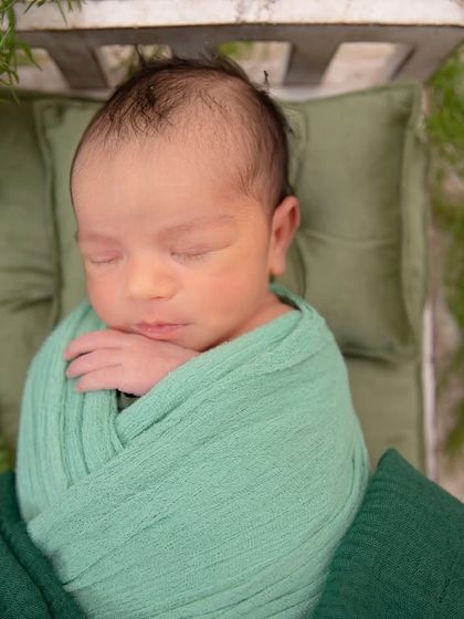 Meghana Merchant - Newborn Photography Simple & Sweet Swaddles photo 5