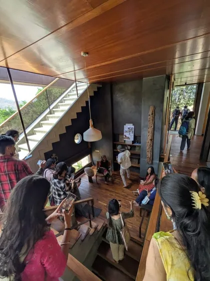The central gathering space at Villa Soham proved to be a perfect communion space for a large group of students. The multi-level design allowed for an engaging and dynamic interaction.