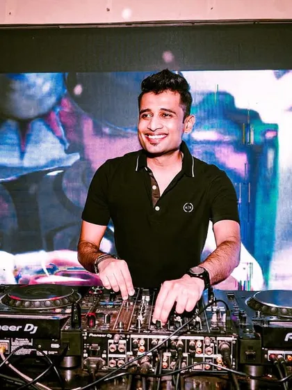 A glimpse of the audio-visual setup at Mobe 26 in Chandigarh, with custom graphics and video mixes lighting up the console.