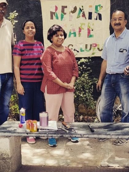 Our super cool team of volunteers and enthusiasts at a Bengaluru workshop. We are always looking for more people to join us, whether to repair, organize, or just spread the word.