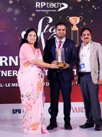 We are proud to share that our partner, GOIP Global Services, was honored with the "Best Networking Partner" award at the 22nd Star Nite Awards. This recognition reflects our shared commitment to excellence and innovation.