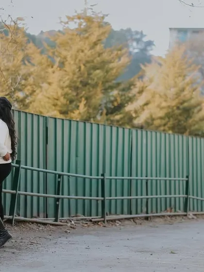 A quiet, romantic moment on a roadside in Mussoorie. Sometimes the simplest locations can create the most intimate and beautiful portraits.