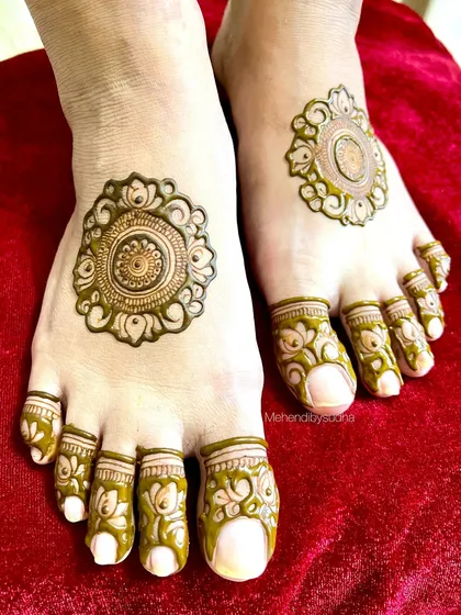 Another view of the simple mandala foot design, showing the clean lines and beautiful symmetry.