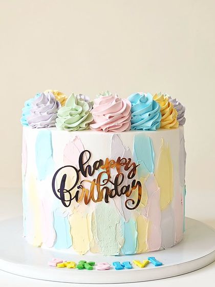 Elegant Buttercream & Floral Designs photo 5