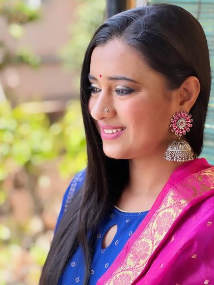 A simple and pretty guest makeup look that is perfect for a daytime event.