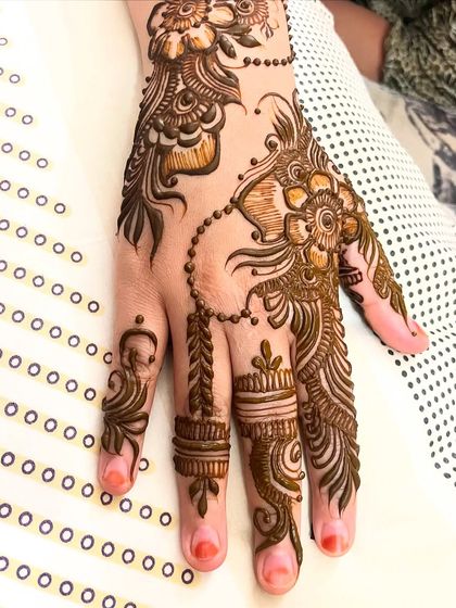 Elegant Florals & Vines photo 5