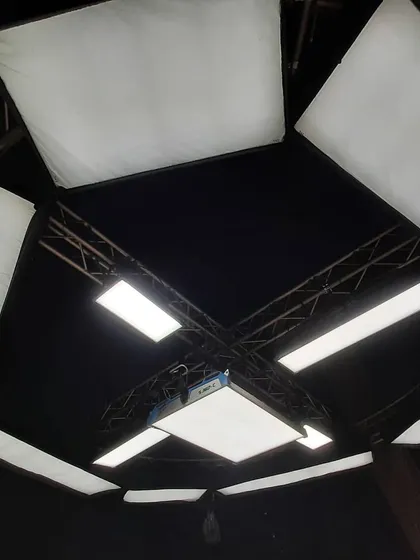 This overhead rig was built for a TVC, featuring an Arri Skypanel 360 at the center surrounded by other Skypanels and Litegear Litetiles. Building such configurations on a truss provides a versatile and powerful top light solution.