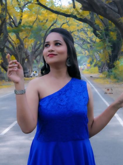 Inisha Rental Dress - Bridal & Occasion Jewellery Rental Modern Reception & Party Wear photo 5